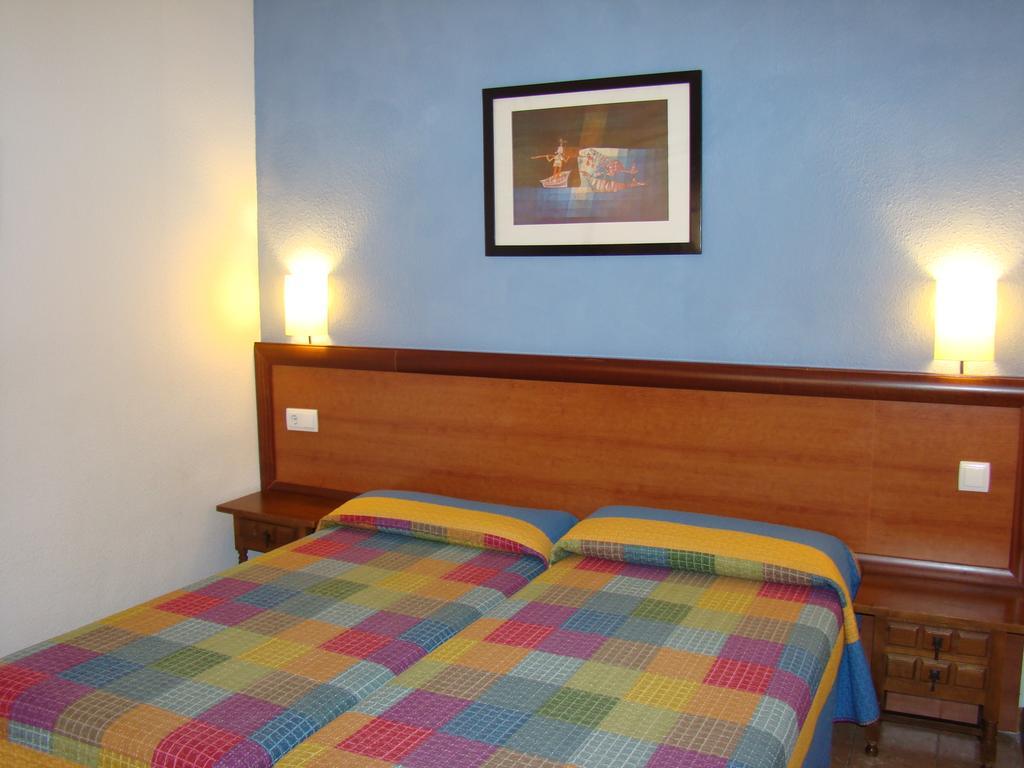 Hostal Platja Cambrils Quarto foto