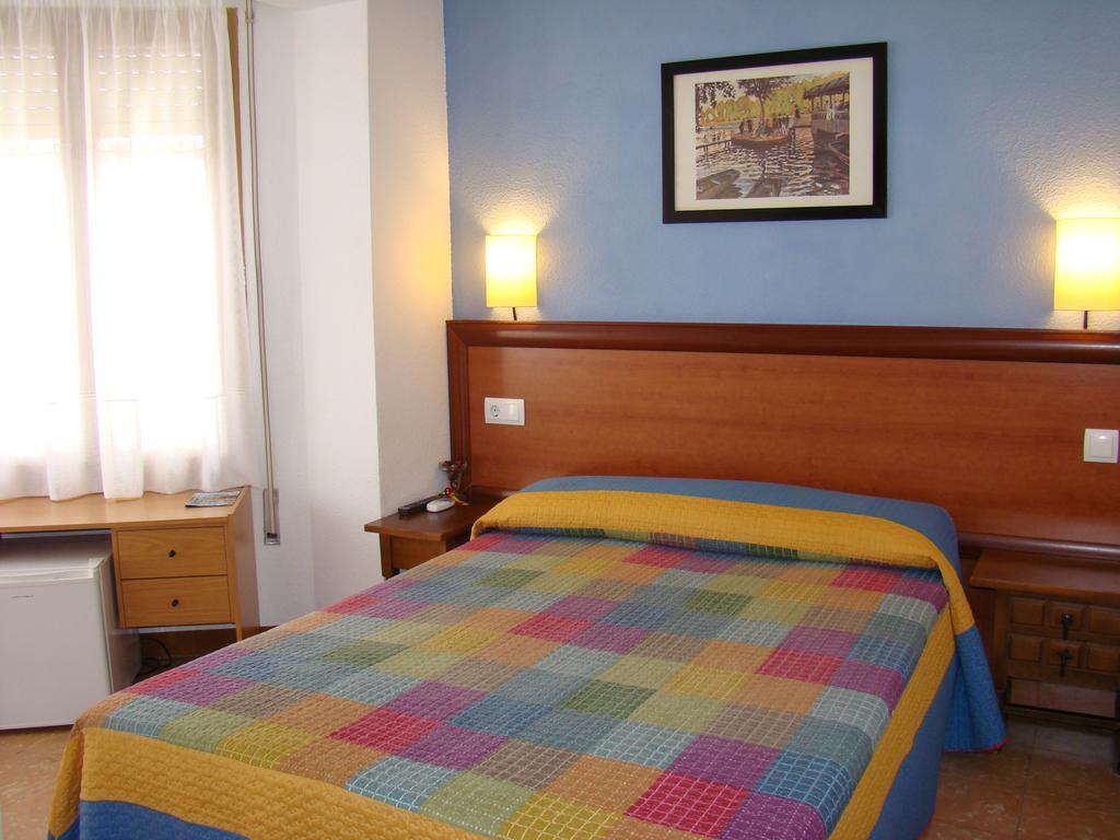 Hostal Platja Cambrils Quarto foto